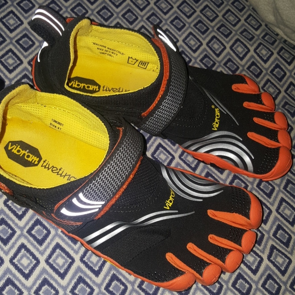 Athletic shoes